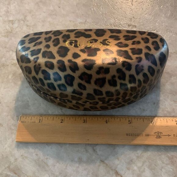GUESS Animal Print Glasses Case - Picture 3 of 3